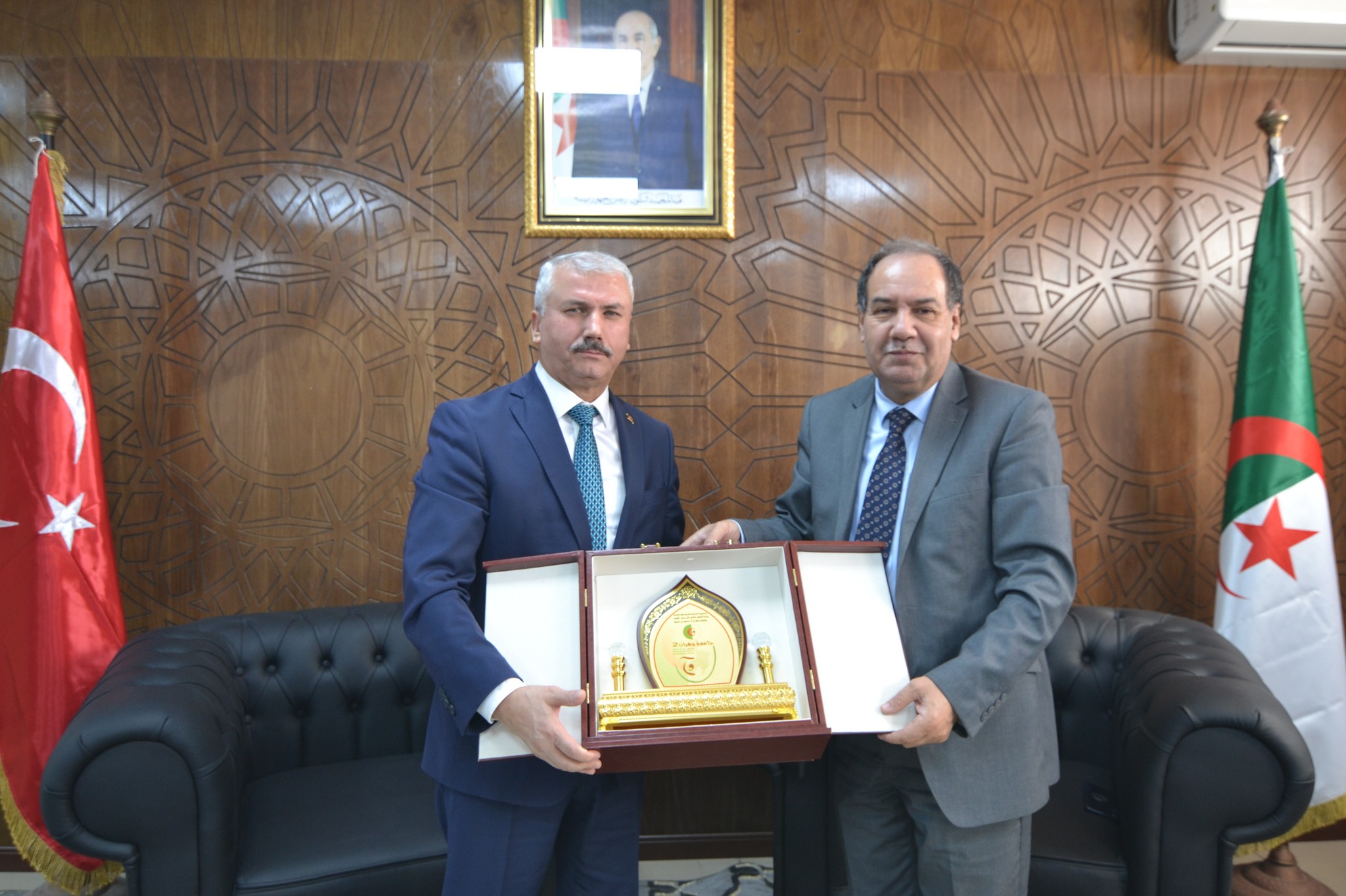  2 زيارة القنصل العام لتركيا بوهران إلى جامعة وهران